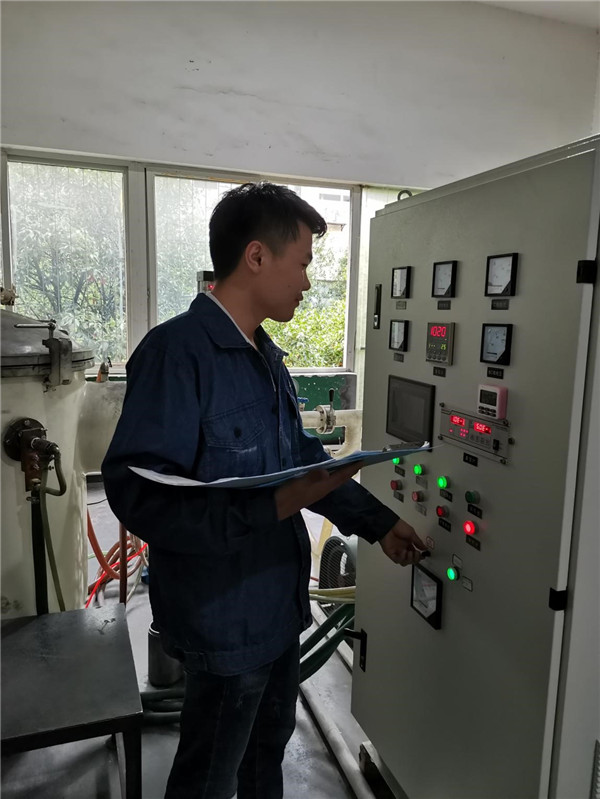 湖南金坤新材料有限公司,金屬鈧,金屬鈧粉,鋁鈧合金,金屬鈧靶,鋁鈧靶材,鋁基靶材,氧化鈧,各類鈧鹽,氟化鈧,貴金屬粉末低氧超細鈦粉,鋯粉,鉿粉,鈮粉,鉭粉
